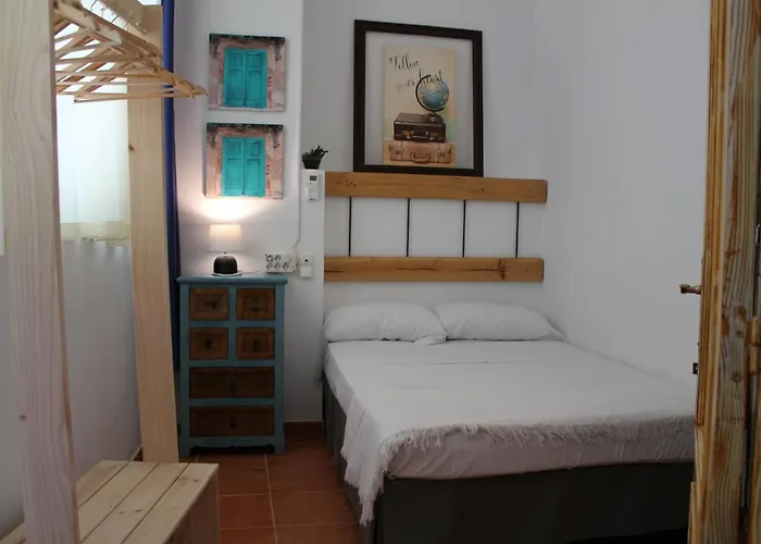 Joy Bed & Breakfast 2*