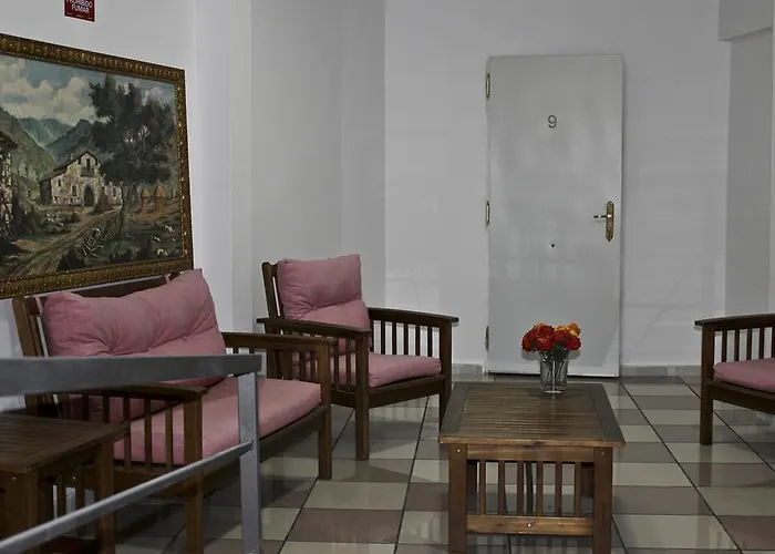 Joy Bed & Breakfast 2*