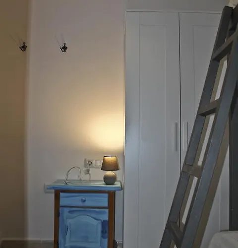 Bed & Breakfast Joy 2*