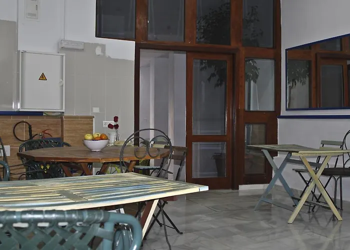 Joy Bed & Breakfast 2*