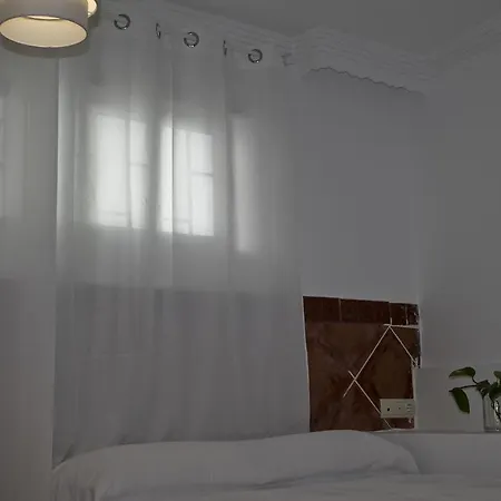 Joy Bed & Breakfast 2*