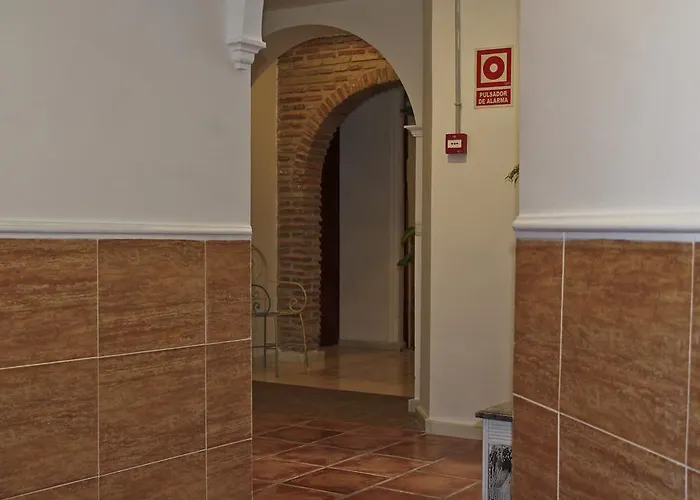 לינה וארוחת בוקר Joy 2*