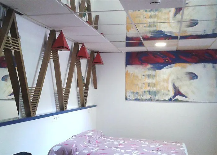 Alojamento de Acomodação e Pequeno-almoço Joy Torremolinos