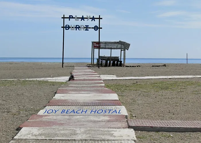 Alojamento de Acomodação e Pequeno-almoço Joy Torremolinos